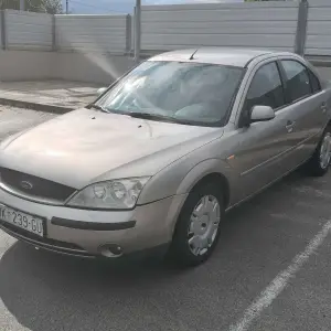 Ford Mondeo 1,8 16v Sedan