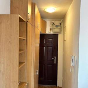 Gajnice, 2-sobni stan s balkonom, 50m2, blizina svih sadržaja