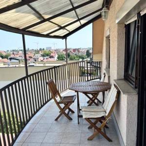 Gajnice, 2-sobni stan s balkonom, 50m2, blizina svih sadržaja