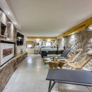 GORSKI KOTAR, FUŽINE - Planinski dom s wellnessom i pogledom na jezero, 180m2