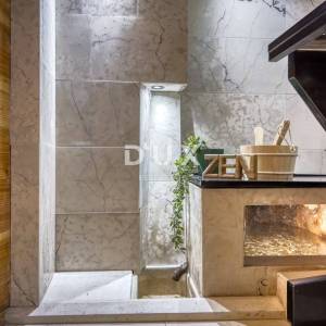 GORSKI KOTAR, FUŽINE - Planinski dom s wellnessom i pogledom na jezero, 180m2
