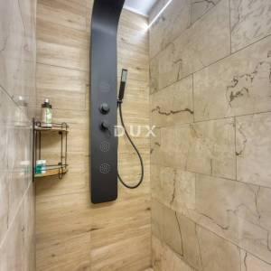 GORSKI KOTAR, FUŽINE - Planinski dom s wellnessom i pogledom na jezero, 180m2