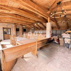GORSKI KOTAR, MRKOPALJ - Kuća s četiri apartmana