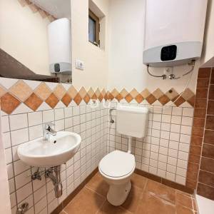GORSKI KOTAR, MRKOPALJ - Kuća s četiri apartmana