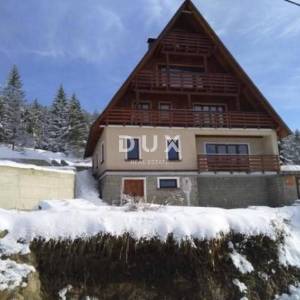 GORSKI KOTAR, RAVNA GORA - Gorska kuća za uživanje ili turistički najam, 6SDB, 380m2