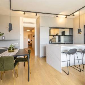 Grad Krk - moderan apartman s pogledom na more, 700 m od mora i centra