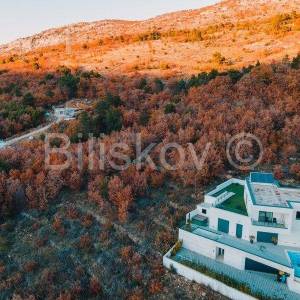 Građevinska parcela s projektom i građevinskom dozvolom, Tugare