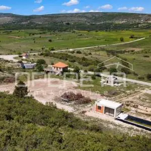 Građevinsko zemljište, 1000 m2, Danilo Kraljice