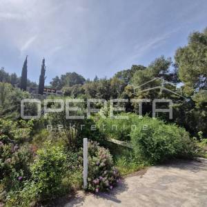 Građevinsko zemljište 338 m2 s dozvolom i pogledom na more, otok Korčula
