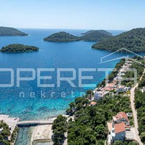 Građevinsko zemljište 430 m2 s pogledom na more, Lastovo