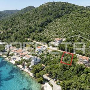 Građevinsko zemljište 430 m2 s pogledom na more, Lastovo