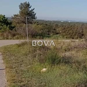 Građevinsko zemljište 650 m2 – Poljica Brig *Pravilan oblik* (ID-2592/E)