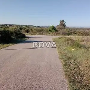 Građevinsko zemljište 650 m2 – Poljica Brig *Pravilan oblik* (ID-2592/E)