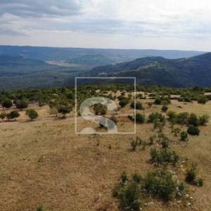 Građevinsko zemljište, Oprtalj, panoramski pogled na dolinu