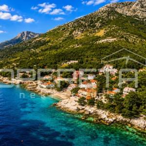 Građevinsko zemljište s dozvolom u 2. redu od mora, Hvar