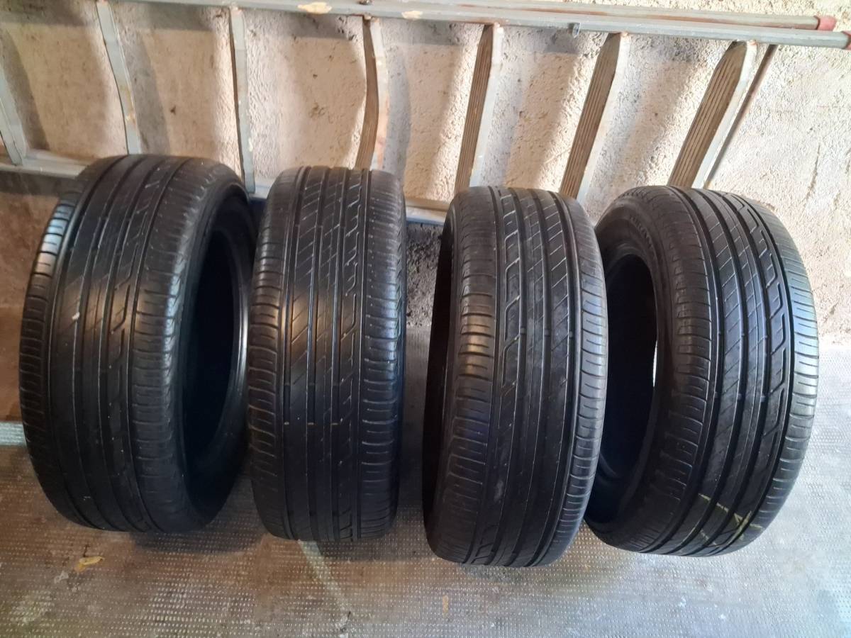 Gume ljetne Bridgestone 215/60/16 - 4 kom.
