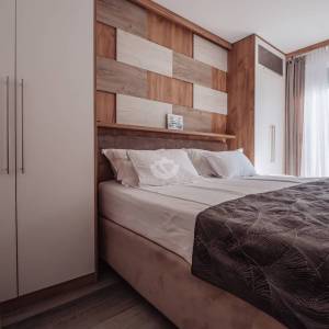 Hrvatska, Pag, Mandre – Ekskluzivna dizajnerska kuća s bazenom, podrumom i vrtom, 122 m²