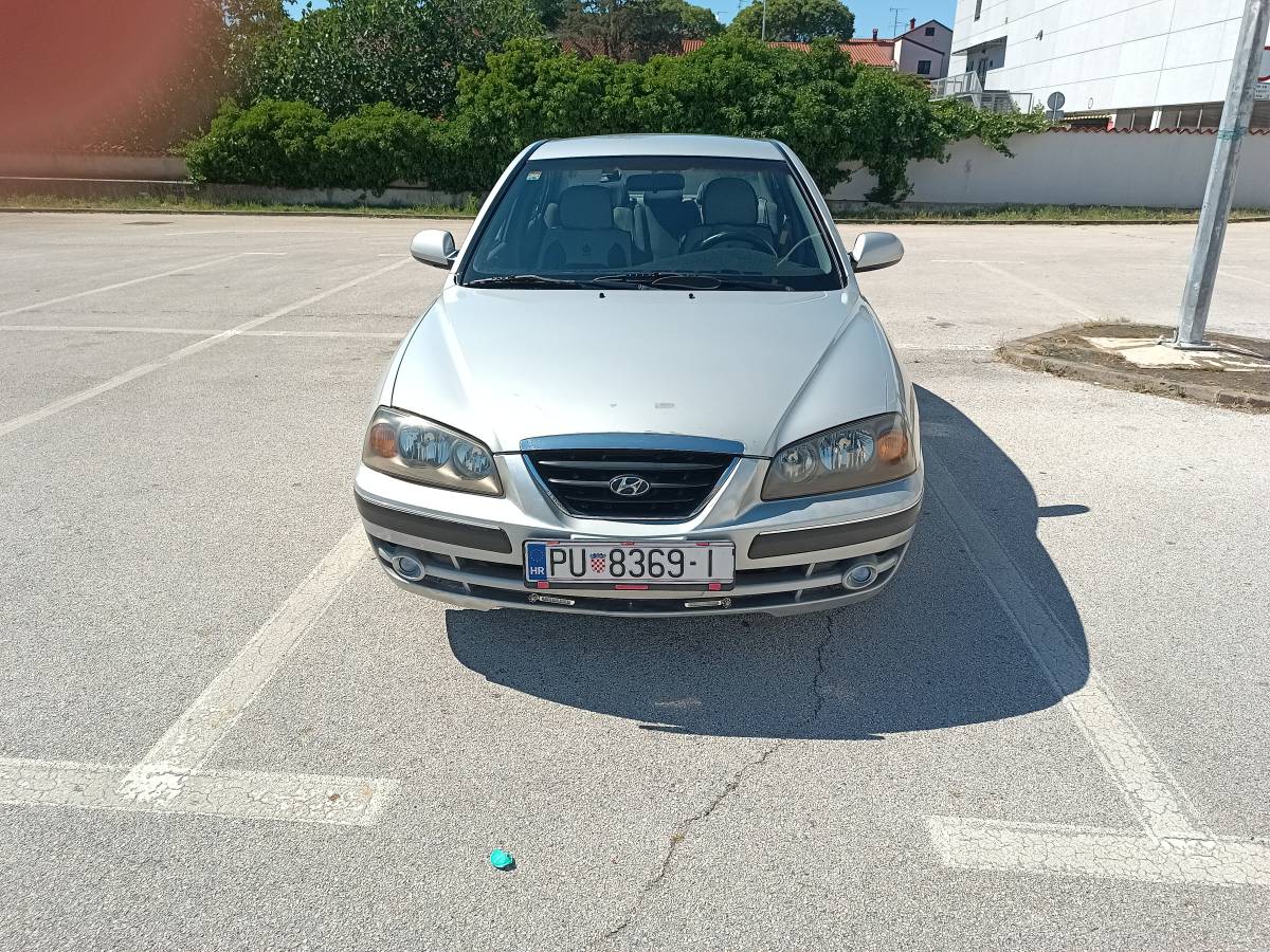 Hyundai elantra 2.0 dohc bez ulaganja