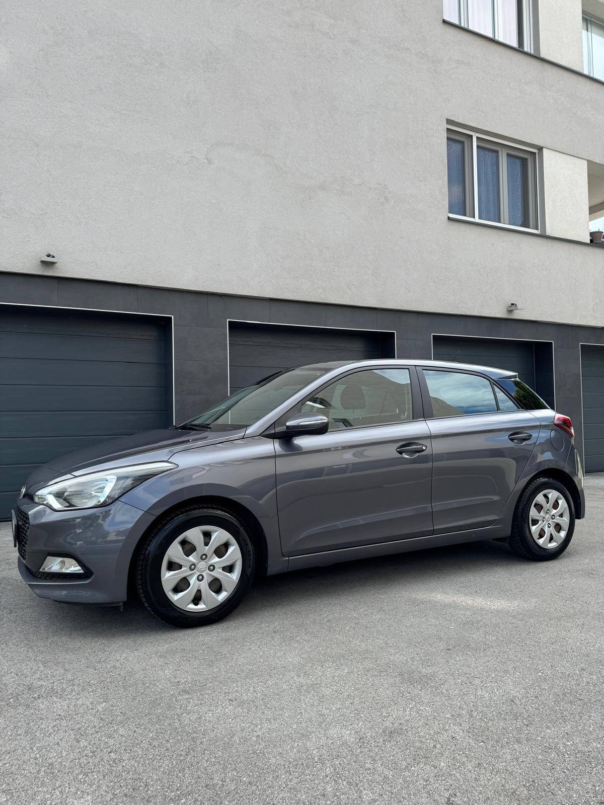 HYUNDAI i20 //179tkm//prvi vlasnik//HR auto//klima//odličan//