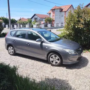 HYUNDAJ i30 CW u odličnom stanju