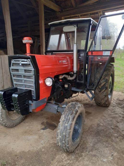 IMT 560 1988g 1VLASNIK PAPIRI UREDNI HITNO 2,650e 0997818423