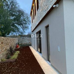 ISTRA, BALE - Moderno namještena vila s bazenom i saunom