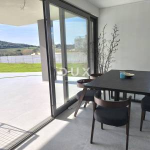 ISTRA, BANJOLE - Nova vila u prirodi uz plažu - DUGOGODIŠNJI NAJAM!!