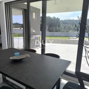 ISTRA, BANJOLE - Nova vila u prirodi uz plažu - DUGOGODIŠNJI NAJAM!!