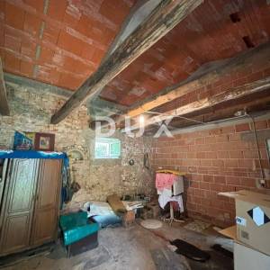  ISTRA, BARBAN - Djelomično adaptirana kuća na prekrasnoj lokaciji!