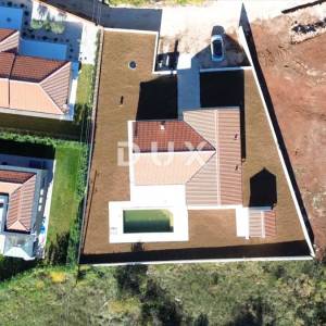 ISTRA, BARBAN - Prizemnica na mirnoj lokaciji, novogradnja