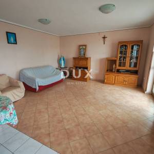 ISTRA, BOLJUN - Kuća s dva stana u srcu Istre