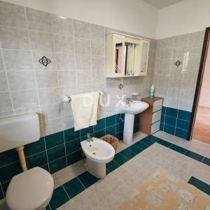 ISTRA, BOLJUN - Kuća s dva stana u srcu Istre