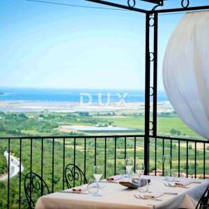 ISTRA, BUJE - Kamena kuća s veličanstvenim pogledom na more