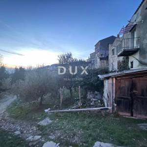 ISTRA, BUJE - Kuća na jedinstvenoj lokaciji s panoramskim pogledima