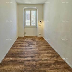 Istra, Buje, stan od 56 m2 u centru, 2 spavaće sobe, renoviran.
