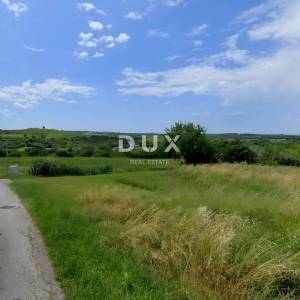 ISTRA, BUJE - Zemljište s građevinskom dozvolom i panoramskim pogledom