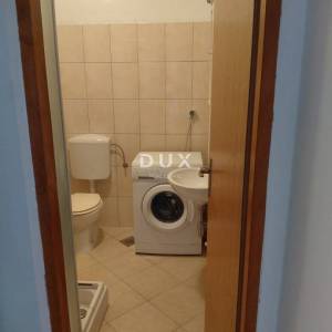 ISTRA, DUGA UVALA - Prilika: stan 75m2 u prizemlju s terasom udaljen samo 520m od mora