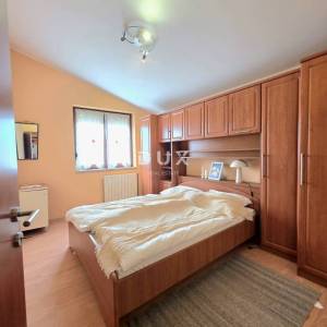 ISTRA, GALIŽANA – Apartmanska vila s maslinikom, krovnom terasom i panoramskim pogledom na more i Brijune
