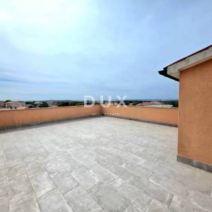 ISTRA, GALIŽANA – Apartmanska vila s maslinikom, krovnom terasom i panoramskim pogledom na more i Brijune