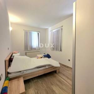 ISTRA, GALIŽANA – Apartmanska vila s maslinikom, krovnom terasom i panoramskim pogledom na more i Brijune