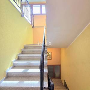 ISTRA, GALIŽANA – Apartmanska vila s maslinikom, krovnom terasom i panoramskim pogledom na more i Brijune
