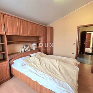 ISTRA, GALIŽANA – Apartmanska vila s maslinikom, krovnom terasom i panoramskim pogledom na more i Brijune