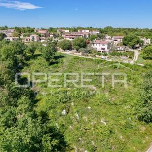 Istra, – Građevinsko zemljište Lovreč te 832 m² s pogledom na more