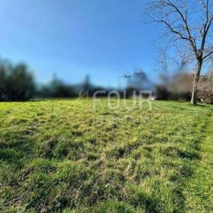 Istra, Kaštelir, građevinsko zemljište 612m2