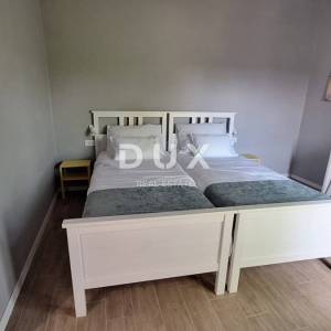 ISTRA, KRNICA - Moderna kuća s bazenom u blizini mora