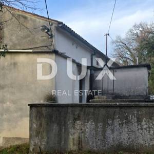 ISTRA, LABIN - Imanje s dvije samostojeće kamene kuće