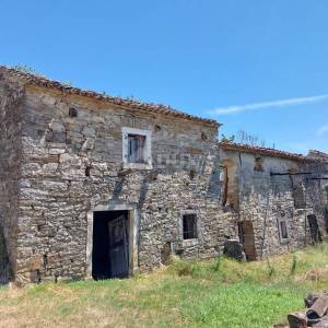 ISTRA, LABIN - Kamena kuća s projektom i građevinskom dozvolom