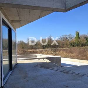 ISTRA, LABIN - Luksuzna novogradnja s bazenom
