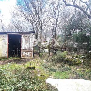 ISTRA, LABIN - Prizemna kućica, otvoreni pogled i prostrana okućnica na mirnoj lokaciji