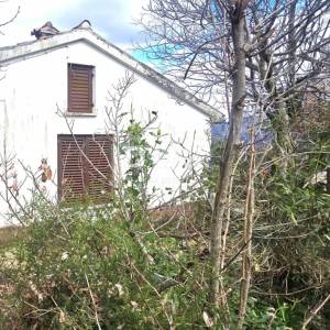 ISTRA, LABIN - Prizemna kućica, otvoreni pogled i prostrana okućnica na mirnoj lokaciji